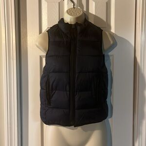 Gap kids puffer Vest size 8 Black